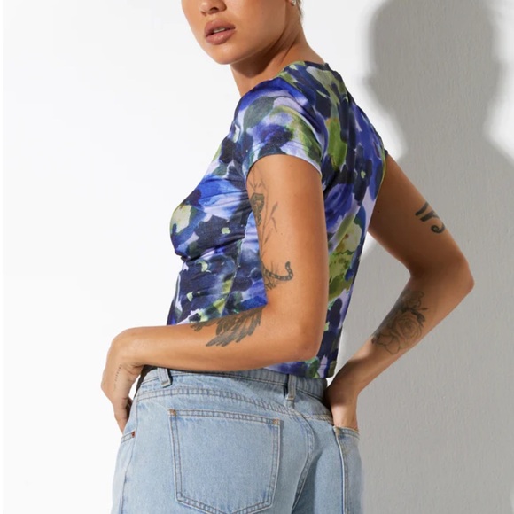 MOTEL ROCKS Sianda Crop Top In Abstract Watercolour Blue - Picture 3 of 7